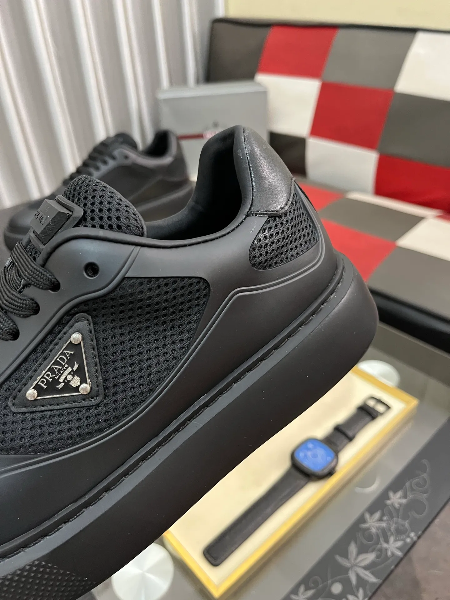 Men's shoes 💰580⌚️⌚️【PRADA】Prada - high-end quality original order 🔍🔍🔍 casual sports shoes - upper: imported 🔝 Napa calfskin, pebbled calfskin, branded glue hollow mesh canvas, shoe body sewn with branded metal fasteners - lining: water-dyed cowhide - outsole: ultra-light TPU foam rubber; two-color molded outsole -Ultra-high quality control, fine workmanship, highlighting (high-end, nobility, class) -Size: 38-445️⃣colors available